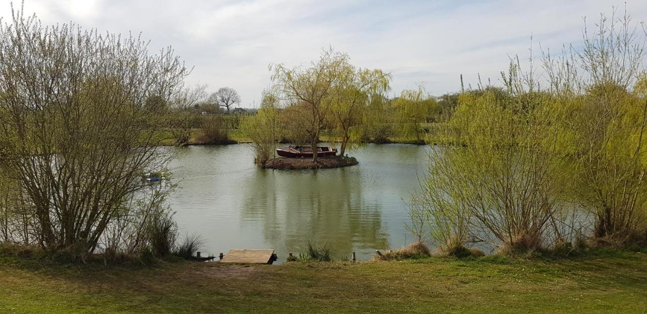鸽子小屋住宿加早餐旅馆 North Somercotes 外观 照片